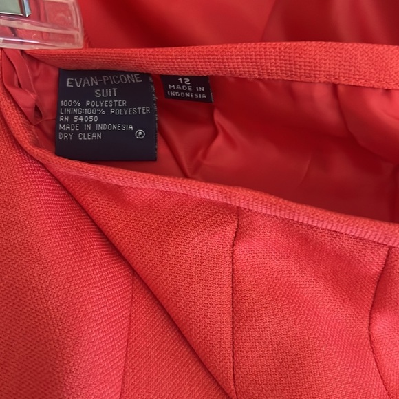 Evan Picone suit, coral color with scarf, size 12, EUC, jacket/pencil skirt - Picture 12 of 14